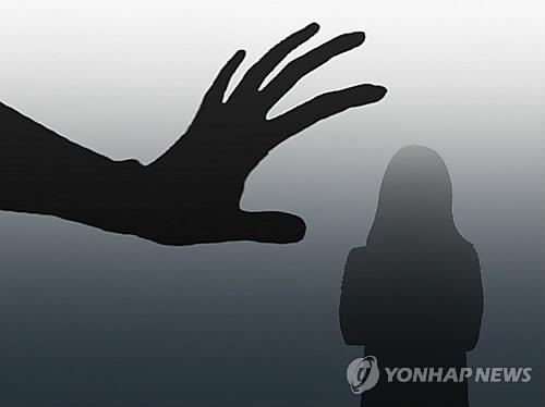 구인 광고로 유인…여성 10명 수면제 먹여 성폭행한 학원장