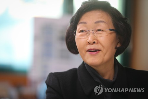 선관위, '文 비방' 신연희 강남구청장 검찰에 고발