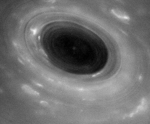 NASA, 토성고리 근접사진 공개…카시니 최후메시지 송신개시