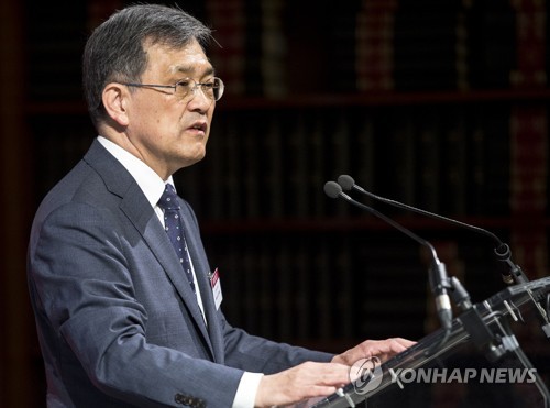 '총수대행' 권오현 삼성전자 부회장, 경영일선 퇴진 선언