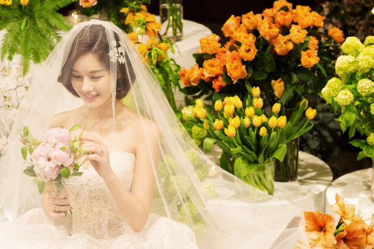  "많은 축복 감사"…'4월의 신부' 박은지, 결혼식 사진 공개