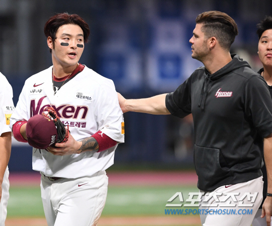  박병호, KBO리그 최로 3년 연속 40홈런 기록