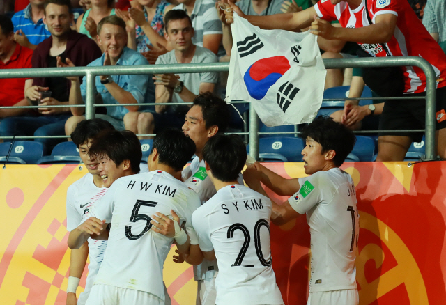 '최준 골-이강인 도움'한국, 에콰도르 누르고 U20 결승진출! 男축구 …