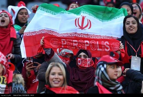 "이란, 월드컵 축구 예선전에 여성 입장 처음 허용할 수도"