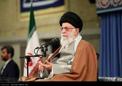 이란 최고지도자 "핵폭탄 만들 수 있지만 종교적으로 `금지`"