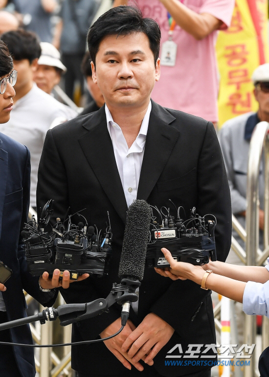 양현석, 기소 의견 검찰 송치…공익 제보자 '협박 혐의' 일부 인정