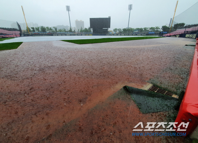  광주 NC-KIA전 폭우로 취소… 대전 KT-한화전도 취소