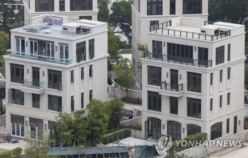  홍콩 서민들의 꿈 10평 임대아파트