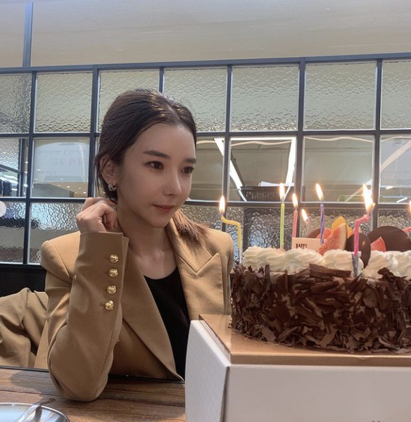 인민정, ♥김동성 찍어준 축하 케이크+가족 모임 공개 "한 가족"