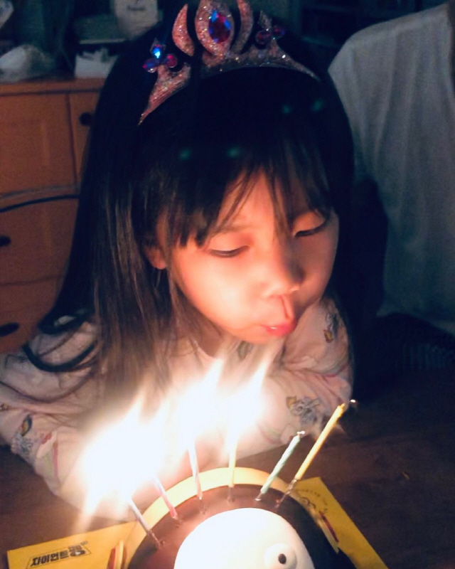'기태영♥' 유진 딸 로희, 벌써 6살 생일...유진 걸그룹 시절인 줄