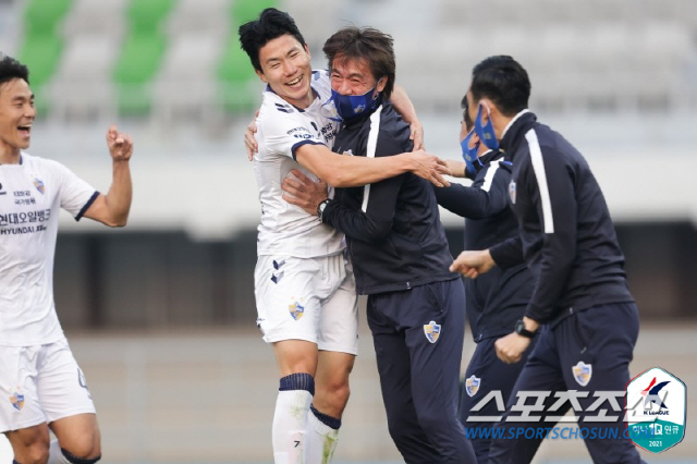 '인생극장골'김인성 "홍명보호에서도 인성불패는 쭉!"