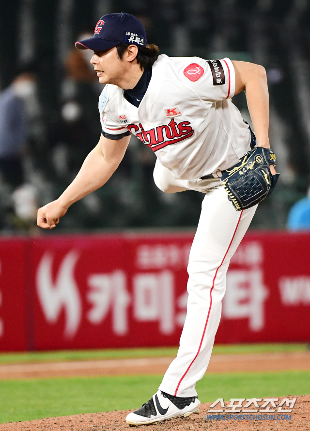 'KBO 최고령 첫승 2위' 김대우, 데뷔 18년만에 맛본 감격 "팀원들…