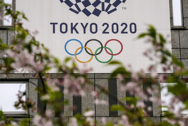 '日코로나 긴급사태' 도쿄올림픽 국내관중 결정 6월로 미룬다