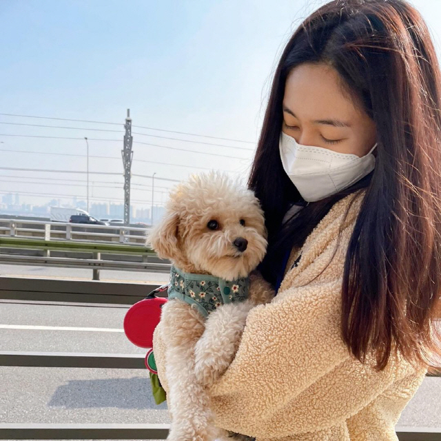 '윤현민♥' 백진희, 반려견 다쳐 속상한 하루 "앞니 하나 빠져 미안해"