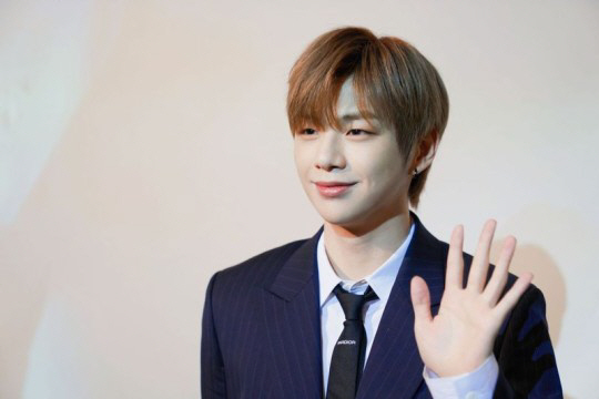  강다니엘 "코로나19 검사 진행, 선제적 대응차원"