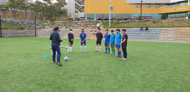 조영증 전 프로연맹 기술위원장, 'JFC 재능기부 프로그램' 축구 꿈나무…