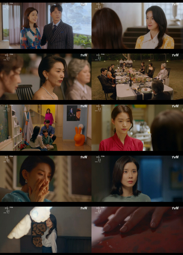 '마인', 이보영·김서형 완벽한 일상 속 '핏빛 죽음'...tvN 첫방 …