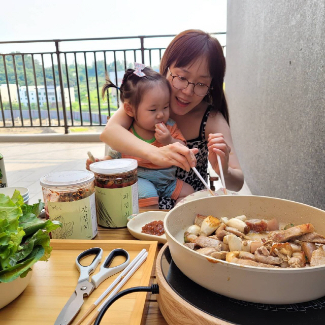 박슬기, 으리으리한 새집 테라스서 홈캠핑할 맛 나겠네 "소예가 더 신나서…