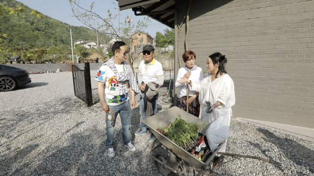 임미숙 "김학래와 현재 별거 중...혼자 전원생활" 충격 고백 ('1호가…