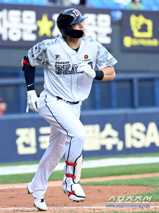 '8일만의 대포' 김재환 투런포 작렬, 시즌 12호...두산 6-1 리드