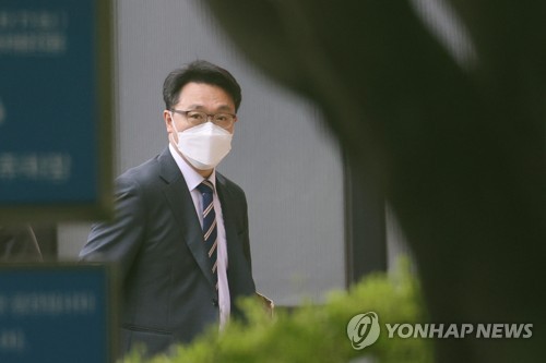 검사 9명으로 9호 사건까지…공수처의 '문어발 수사'