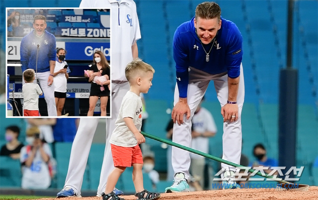 아빠 일하는 라팍 마운드 다지는 두 살 아들, 뷰캐넌의 행복한 토요일 밤…