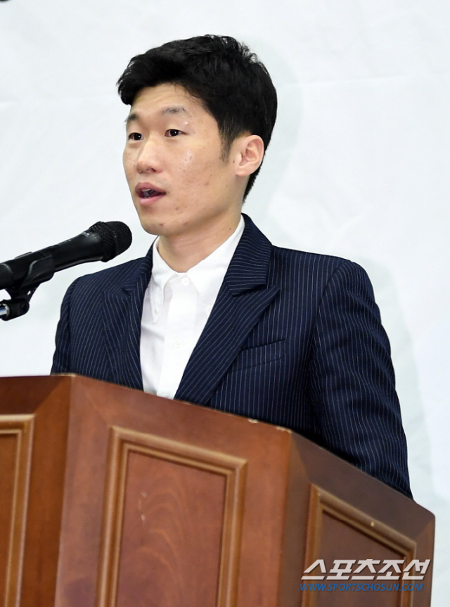 박지성, 故 유상철 조문 관련 악플러 고소.."선처는 없다"