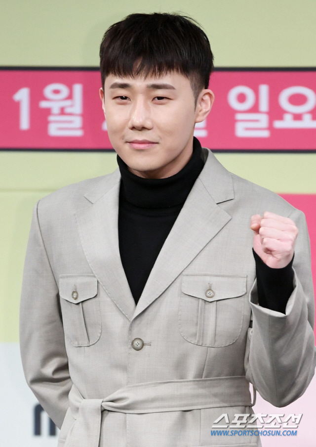  김성규, 얀센백신 접종에도 코로나19 확진 "활동중단"