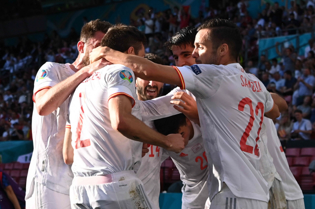 스페인, 연장 접전 끝 크로아티아에 5대3 승리! 8강 진출