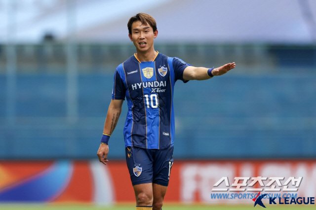 김민준 퇴장→'위기의 울산'구한 亞MVP 윤빛가람 멀티골