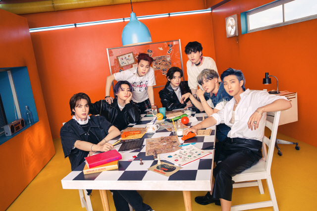  방탄소년단, 오늘(9일) '버터'CD 발매…신곡 'PTD' 전세계 동시…