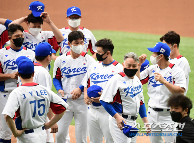 "마음이 무겁네요" 김경문호, 우여곡절 끝 첫 출항 