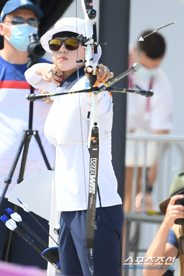 가볍게 16강 합류 안 산의 자신감 "바람 파악한 후 쉽게 풀렸다"