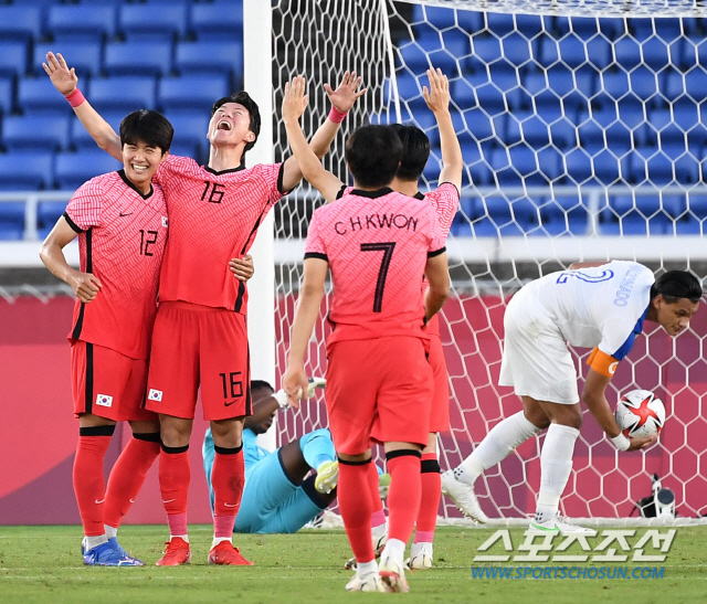 한국이 멕시코 2대1로 이긴다, 유럽 매체 '멕시코 구멍, 왼쪽 풀백 아…