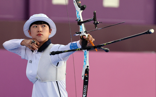 '역전의 명수' 안 산 3관왕 순항, '슛오프 접전' 日 잡고 8강 안착