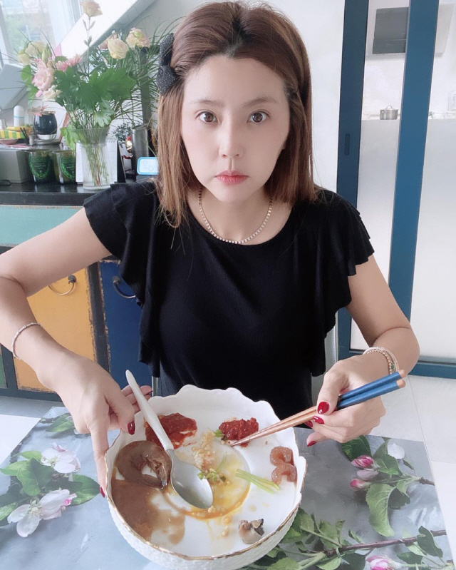 '주영훈♥' 이윤미, 커다란 대접에 먹는 식사…그래도 살이 안찌네