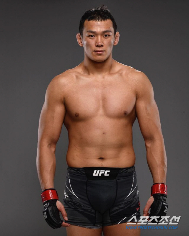 미국 떠난 국내 유일 UFC 라이트헤비급 파이터, 은제츠쿠에게 "나 쉽지…