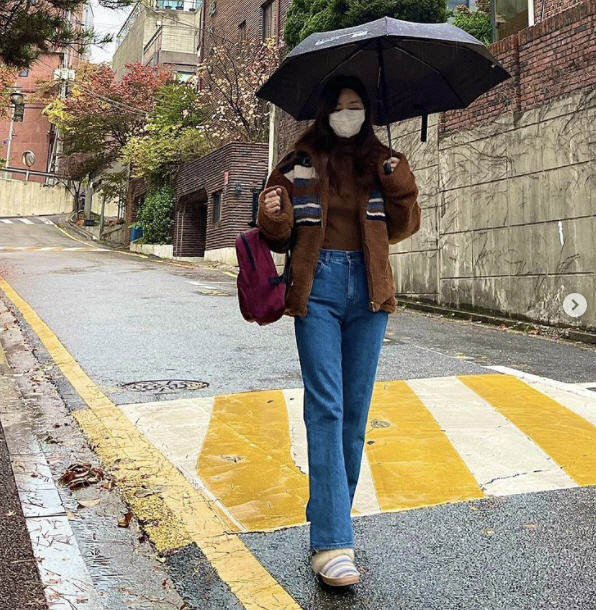 '한재석♥' 박솔미, 7살 딸이 찍어준다는 등원룩 "오랜만에 등완사진"