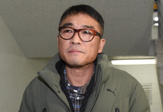  김건모, 2년만 성폭행 의혹 벗었다…檢 불기소 처분
