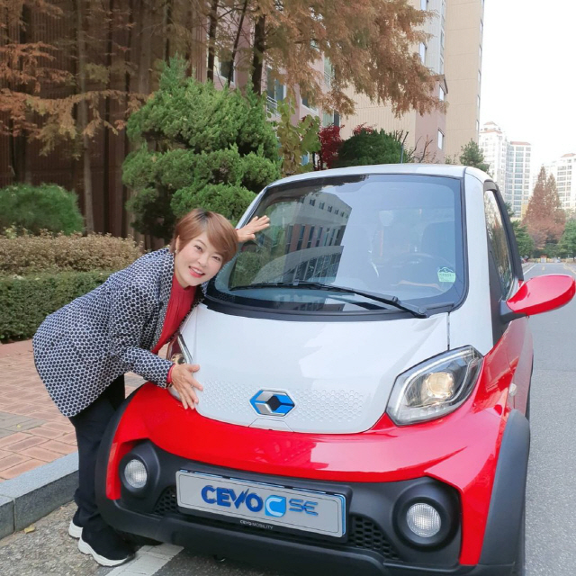 조혜련, '초소형 전기차'로 뽐낸 절약정신 "귀여운데 실내는 넓어"