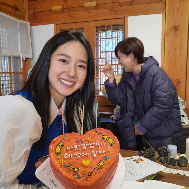 '전현무♥' 이혜성, 30세 생일에 받은 ♥ 케이크 "인복 많은 사람"
