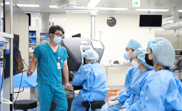 서울성모병원 로봇수술센터 다빈치 SP 로봇수술 워크숍 개최