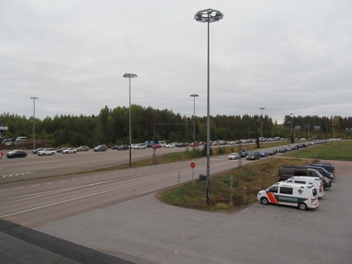 핀란드 국경에 러시아서 오는 차량 줄 500ｍ…계속 늘어