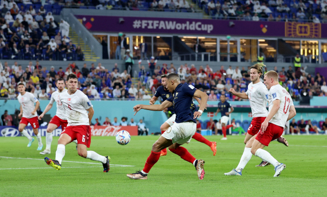  몰아친 프랑스, 단단히 버틴 덴마크. 유럽축구 자존심 대결 0-0