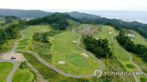 기한넘긴 울진마린CC 클럽하우스 건설…郡은 임시개장 연장해줘