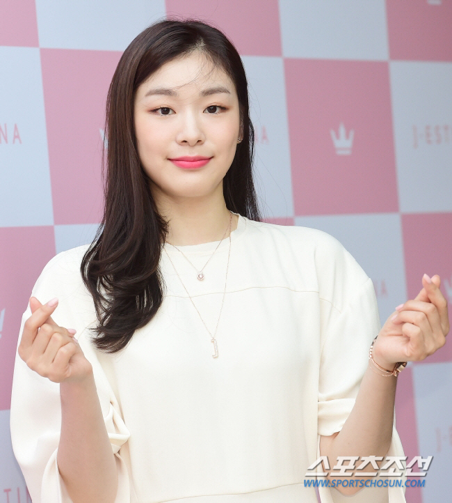 김연아, 튀르키예·시리아 지진피해 10만달러 기부 "어린이들에게 구조의 …