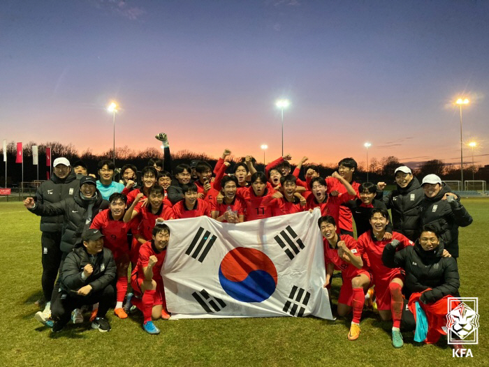 '경우의 수 필요 없다' 韓 U-17, 크로아티아 4개국 친선대회 우승