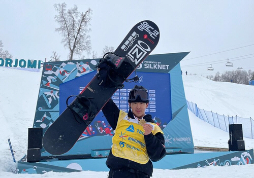 '한국 스키·스노보드 최초' 이채운, 세계선수권 하프파이프 우승