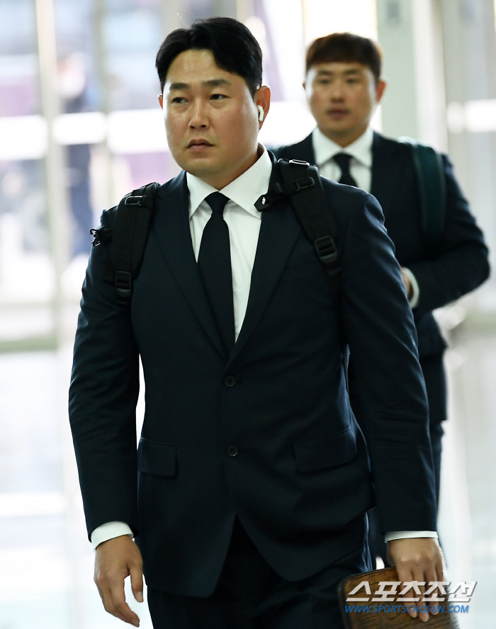 '걸전의 땅 일본 출국' ML 키스톤콤비 에드먼·김하성 '눈빛만 봐도 통…