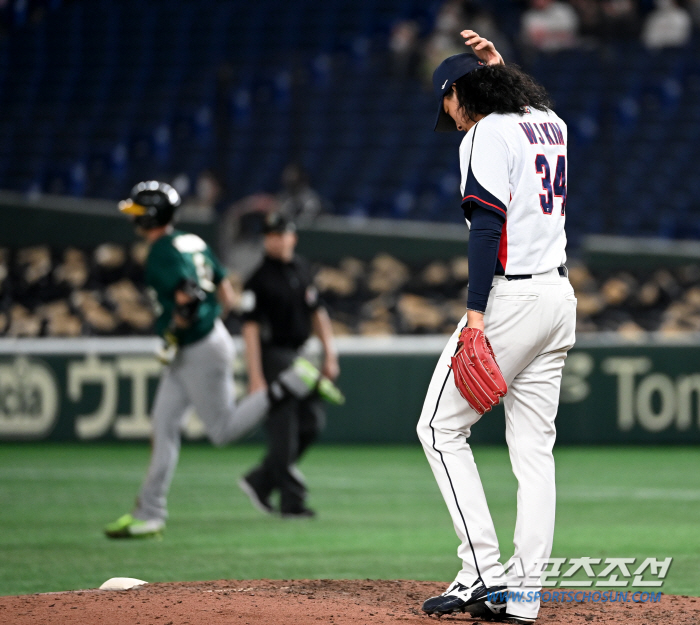 [WBC]"한국 실신했다, 머리 긴 투수 3점포 헌납" MLB.com